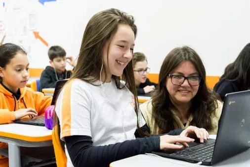 Foto da notícia Smartphone e aprendizado: escola não pode ignorar tecnologia, dizem especialistas